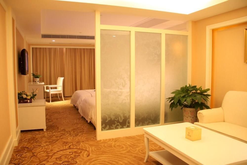 Huizhou Jinhuayue International Hotel Exteriör bild